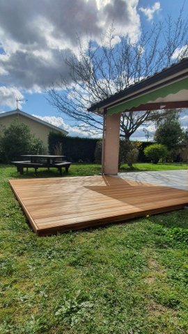 Terrasse en bois exotique