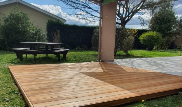 Terrasse en bois exotique